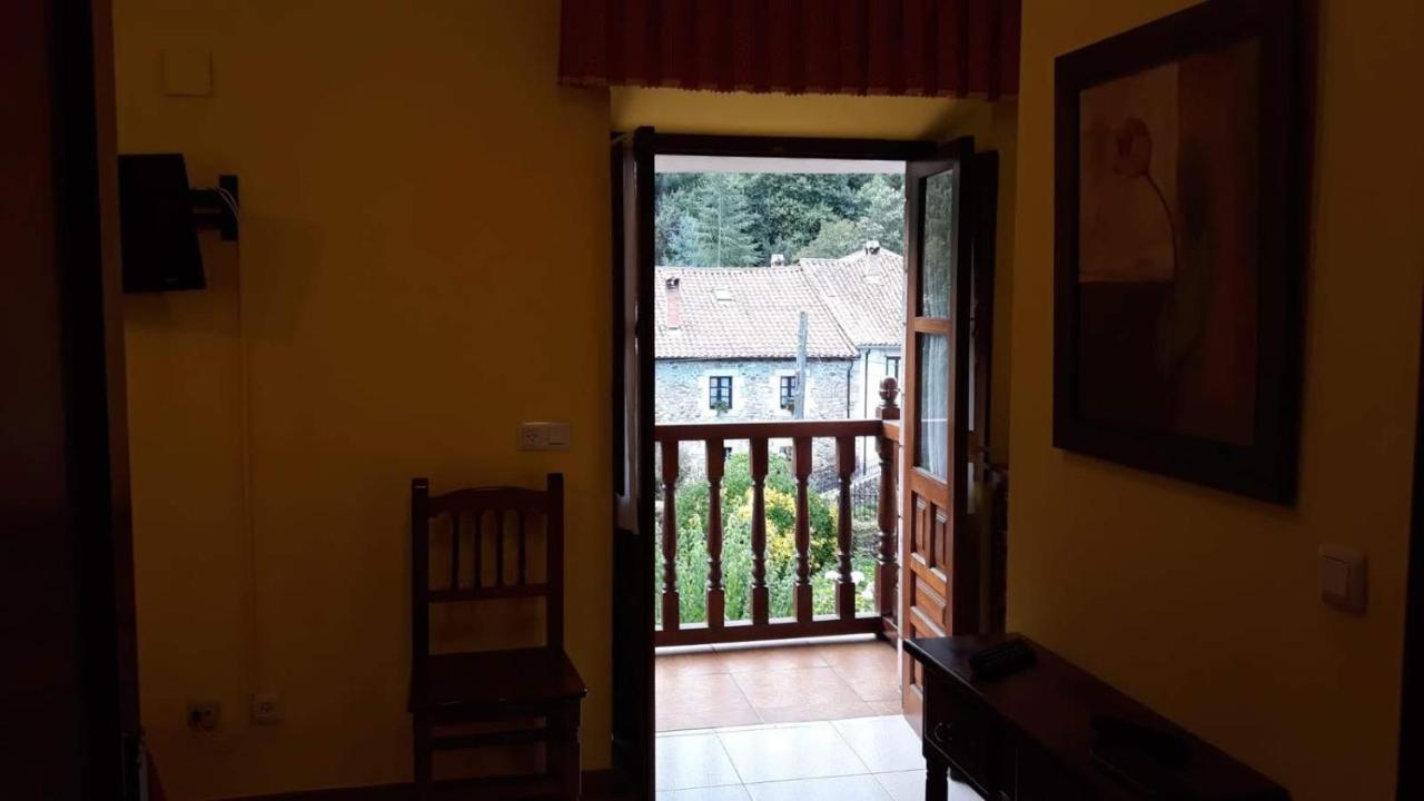 Meson El Pucheru Hotel Barcenaciones Екстериор снимка