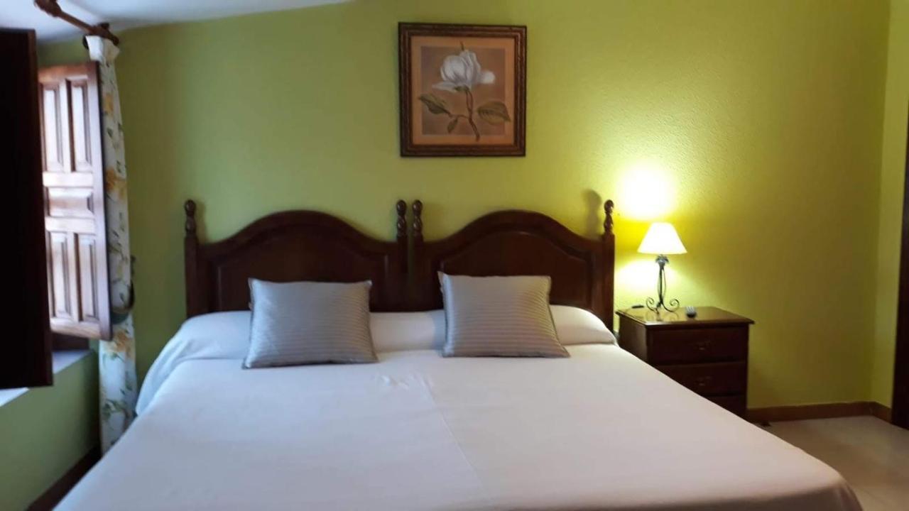 Meson El Pucheru Hotel Barcenaciones Екстериор снимка